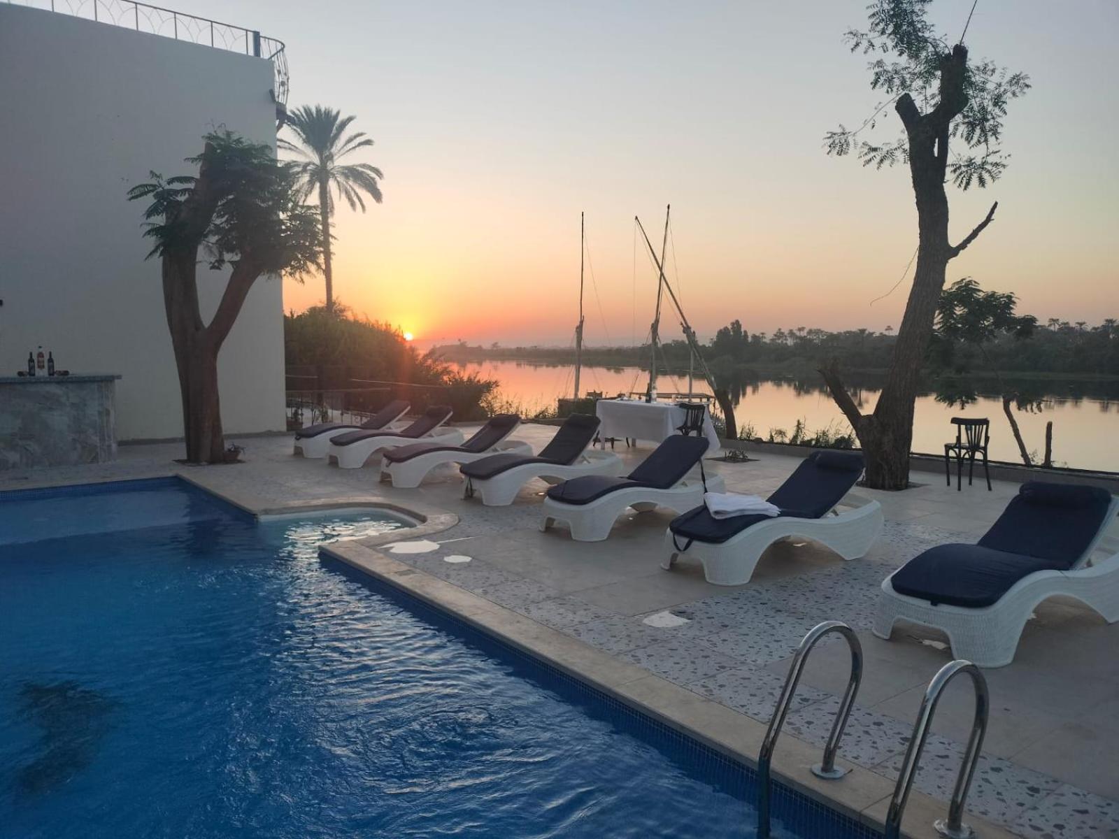 Eyaru Palace Nile View ลักซอร์ ภายนอก รูปภาพ
