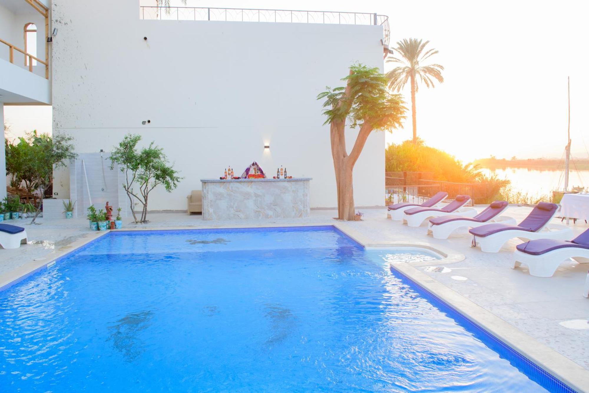 Eyaru Palace Nile View ลักซอร์ ภายนอก รูปภาพ